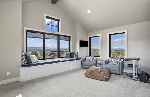 Powell Butte Casa | The Luxurious Ranch Life