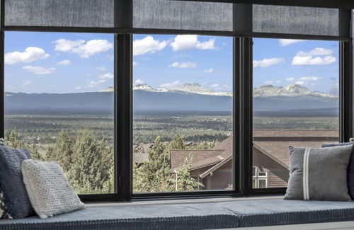 Powell Butte Casa | The Luxurious Ranch Life