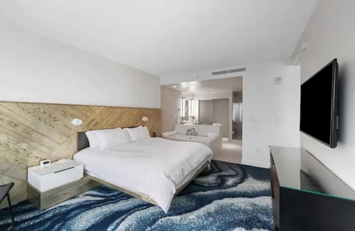 Central Beach Complejo | The Luxurious W hotel Residence Beachfront Condo Oasis