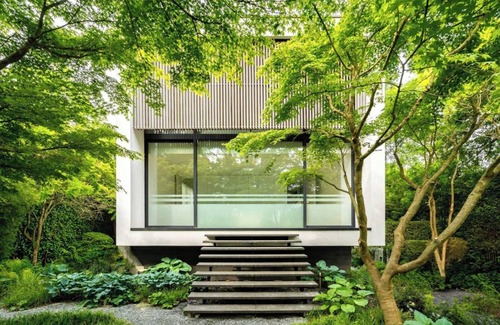 Ukkel Villa | The Luxury Glass Manor
