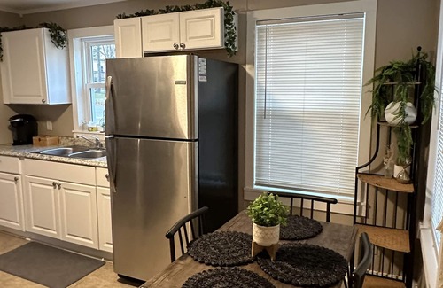 Batesville Casa | The Lyon’s Den- Boutique bungalow in the heart of Batesville, Arkansas