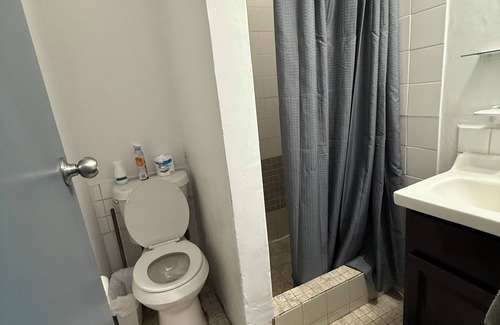 East Harlem Casa | The Macaw Guesthouse
