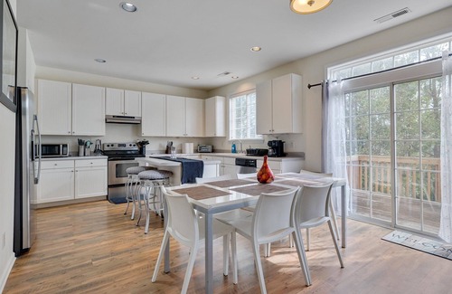 Southeast Raleigh Casa | The MacDaddy 3BR 2.5BA - South East Raleigh