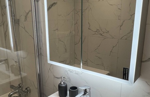 Hemel Hempstead Apartamento | Apartamento-Moderno-Baño Privado-Balcón