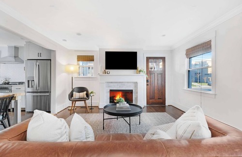 South Nashville Casa | The Magnolia House - 7 Beds + Full of Charm.