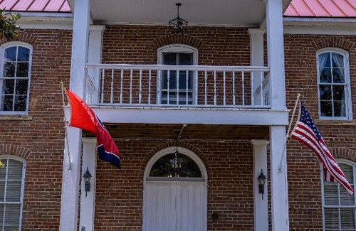 Altamont Casa | The Manor 1885