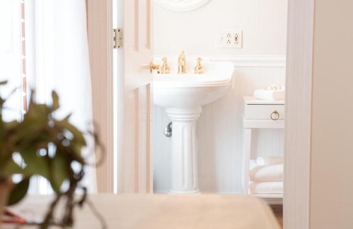 Round Hill Cama Y Desayuno | The Manor at Airmont