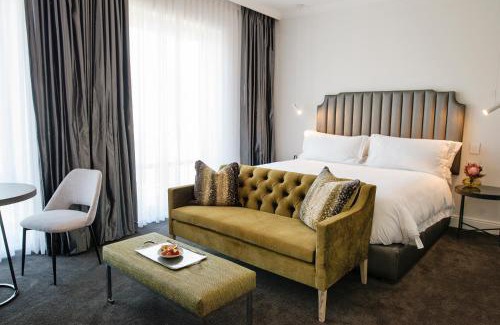 Victoria and Alfred Waterfront Hotel | The Manor House at the Queen Victoria Hotel by NEWMARK