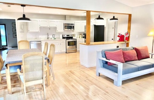 Fayetteville Casa | The Maple House