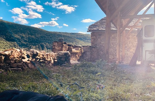 Lacaze Casa | The Maquis Caravans 🌲🦌🌳