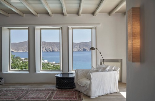 Mykonos Villa | Luxurious 5-bedroom villa with WiFi, AC in fabulous Mykonos