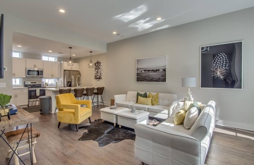 Historic Waverly Casa | The Marigold - Walkable to Amazing Shops & Restaurants