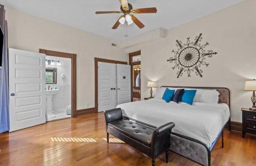 Lafayette Square Casa | The Marquis Manor | JZ Vacation Rentals