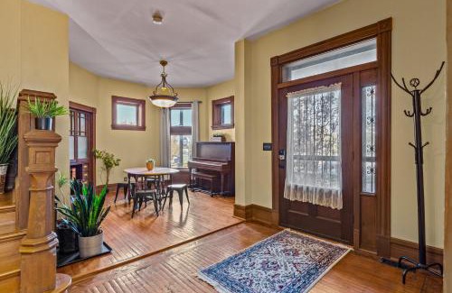 Lafayette Square Casa | The Marquis Manor