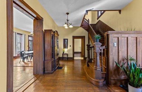 Lafayette Square Casa | The Marquis Manor