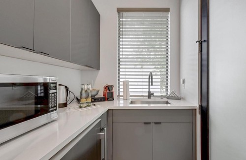 South River City Apartamento | The Marymaker by Lodgewell - It's Super Suite Y'all