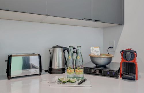 South River City Apartamento | The Marymaker by Lodgewell - It's Super Suite Y'all