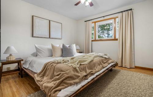 Red Deer Casa | The Maverick