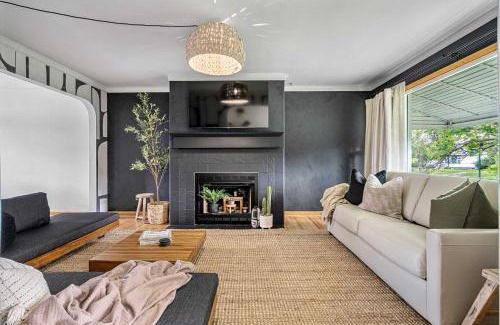 Red Deer Casa | The Maverick