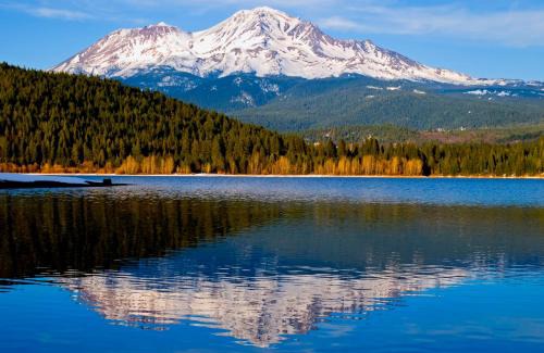 McCloud Casa | The McCloud Vacation Home on Mt Shasta, Sleeps 13