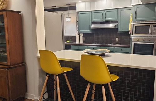 Mid City South Casa | The MCM House - Mid-Century Modern Gem with Heated Pool & Hot Tub - Sleeps 12