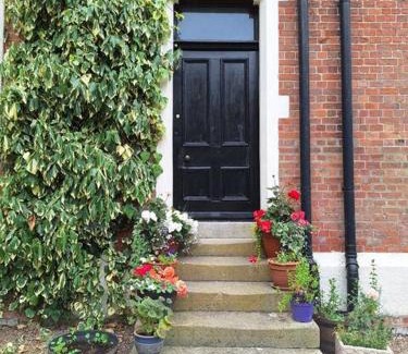 Winestead Casa | The Meadow Suite, Enholmes Hall