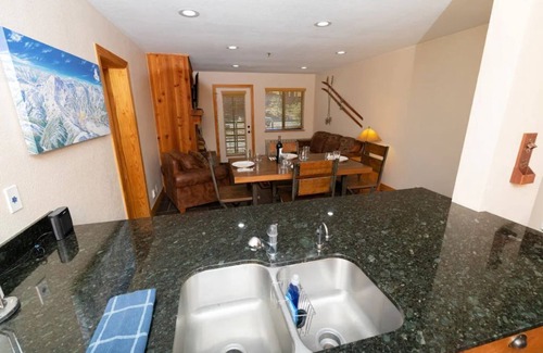 Kirkwood Condominio | The Meadows-Large 2 Bdrm Family Condo in Kirkwood