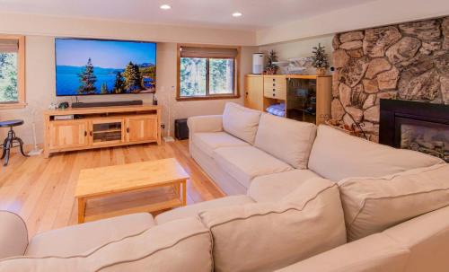 Highland Woods Casa | The Meadows - Ski Lease - Extended 30 Plus Days