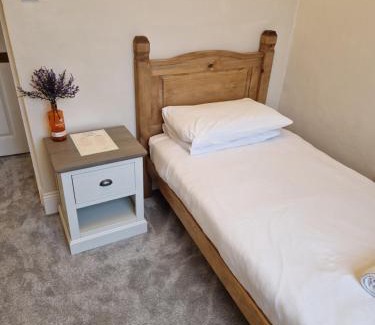Bangor Cama Y Desayuno | The Menai Hotel and Bar