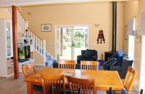 Moranding Casa | Los Mews - Charan Hills
