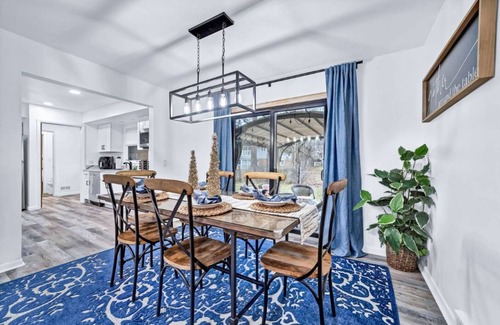 Lansing Casa | The Mid-Century Retreat