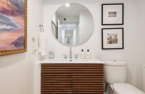 South Haven Casa | The MidMod of The Lake
