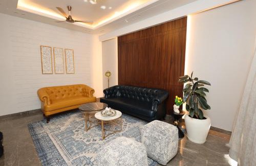 Gurugram Apartamento | The Midnight Studio - Your Galleria Getaway