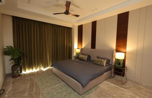 Gurugram Apartamento | The Midnight Studio - Your Galleria Getaway