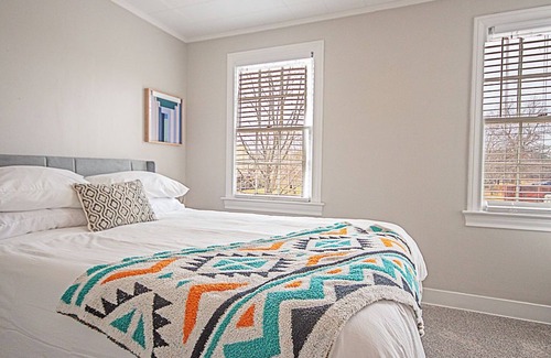 Nacogdoches Casa | The Midtown Flat; just blocks from SFA Campus and Downtown