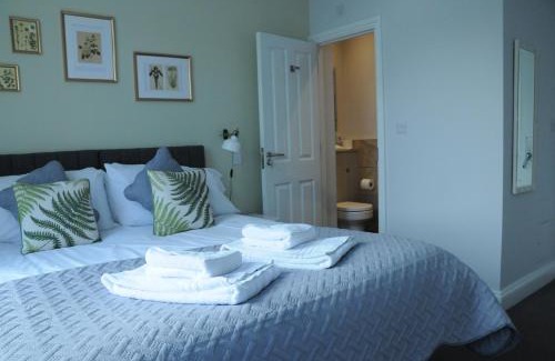 Osterley Hotel | The Milford Arms