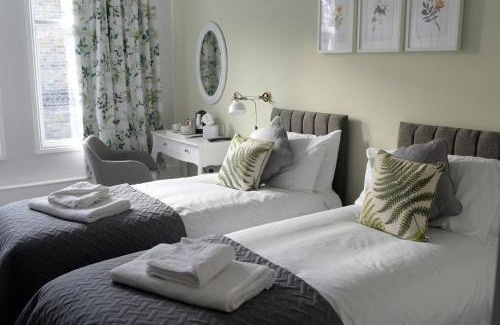 Osterley Hotel | The Milford Arms