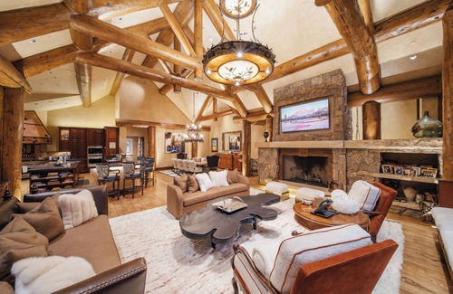 Aspen Casa | The Mill St House by Luxuri