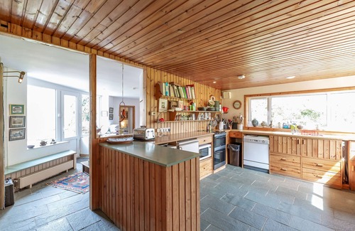 Kirkpatrick Durham Cabaña | The Miller's House tiene un amplio jardín en una ubicación muy privada y apartada.