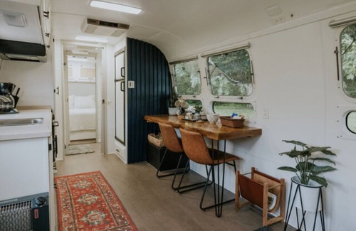 Flag Pond Casa | The Mimi Unit 9- Not Pet Friendly - Glamping Retro