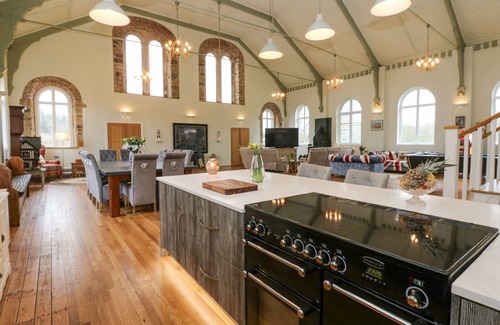 Stanley Cabaña | THE MINERS HALL RETREAT, family friendly in Stanley, County Durham