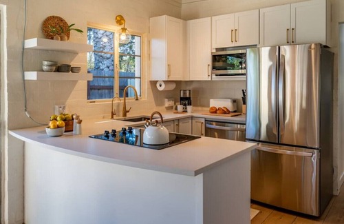 Montecito Casa | The Miramar Oasis: Plunge Pool 2 Blocks to Beach