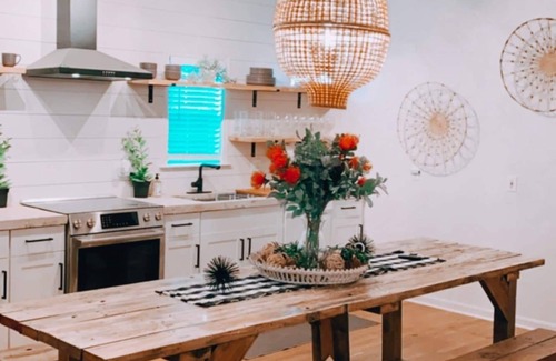 Chosewood Park Casa | The Modern Farmhouse - 6 bedroom 4 bath - Atlanta Beltline