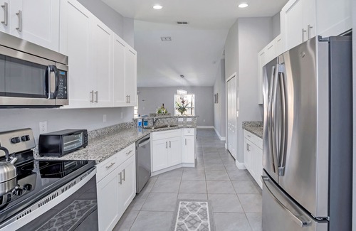 Poinciana Casa | THE MODERN OASIS - SPACIOUS 4 BDRM VACATION HOME. MINS. FROM DISNEY.