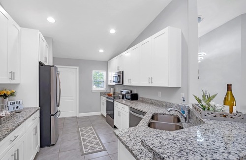 Poinciana Casa | THE MODERN OASIS - SPACIOUS 4 BDRM VACATION HOME. MINS. FROM DISNEY.