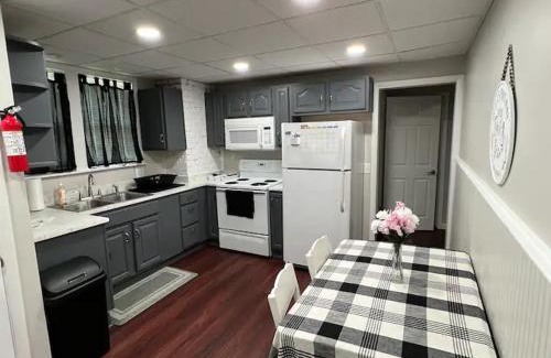 Uniontown Apartamento | The Modern Victorian