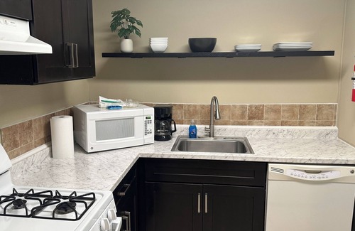 Highlands - Perkins Casa | The Monroe: 2-bedroom townhome. Walk to LSU