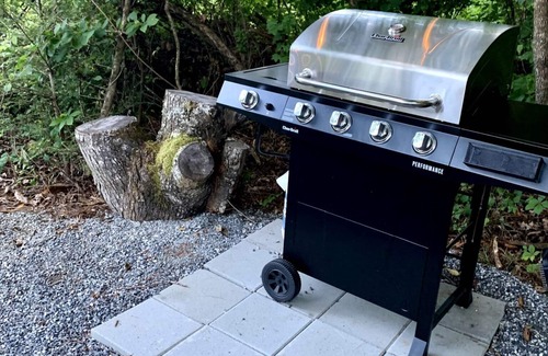 Weaverville Alquiler De RV | The Moonlight - Glamping with Golf Cart and Soaking Tub on Homestead