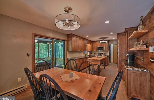 Lake Harmony Casa | The “Mosey Moose Lodge” at Lake Harmony