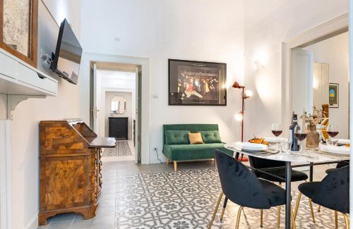 Bari City Centre Apartamento | The Most HISTORIC Apartment in the CENTRE of BARI near Parking